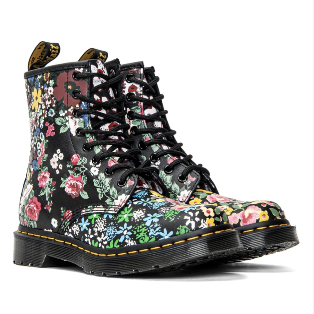 Dr. Martens Floral Pascal Boots W7/EU38 SOLD OUT EVERYWHERE BRAND NEW NEVER WORN